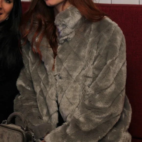 Beulah Gray Teddy Jacket Plush Faux Fur Cozy - Picture 7 of 7